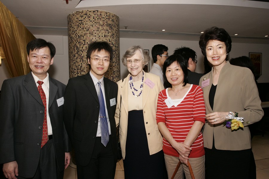 2008年奖学金颁奖典礼及茶聚 (22)